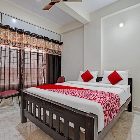 Hotel O Sri Chowdeshwari Boarding And Lodging Tavarikere Eksteriør billede